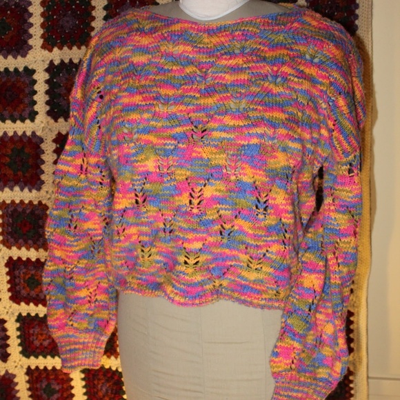 Lightweight Cropped Sweater - Picture 1 of 1